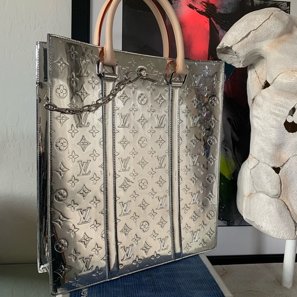 SOLD!!! NWT Louis Vuitton Men’s F/W 21-22 Mirror Sac Plat - Picture 8 of 16